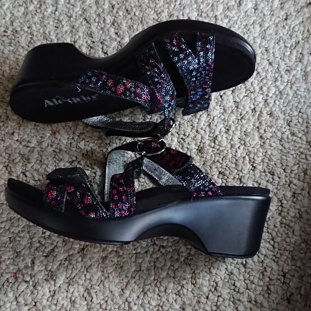 Alegria Black Multi-Color Loti Funtastic Wedge Sandals size 6 - Picture 5 of 13